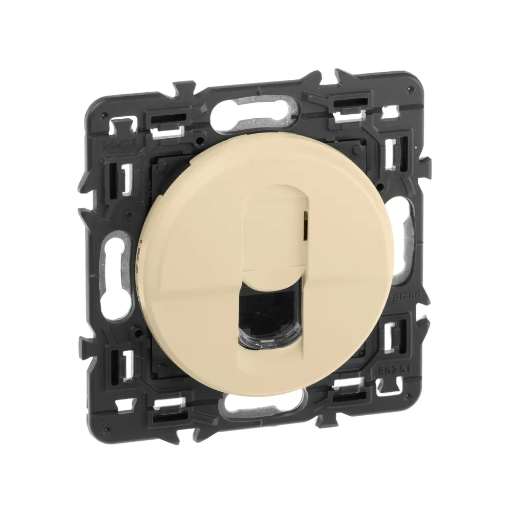 Розетка компьютерная встраиваемая Legrand Celiane RJ45, UTP cat 6, цвет бежевый STLM-2154902