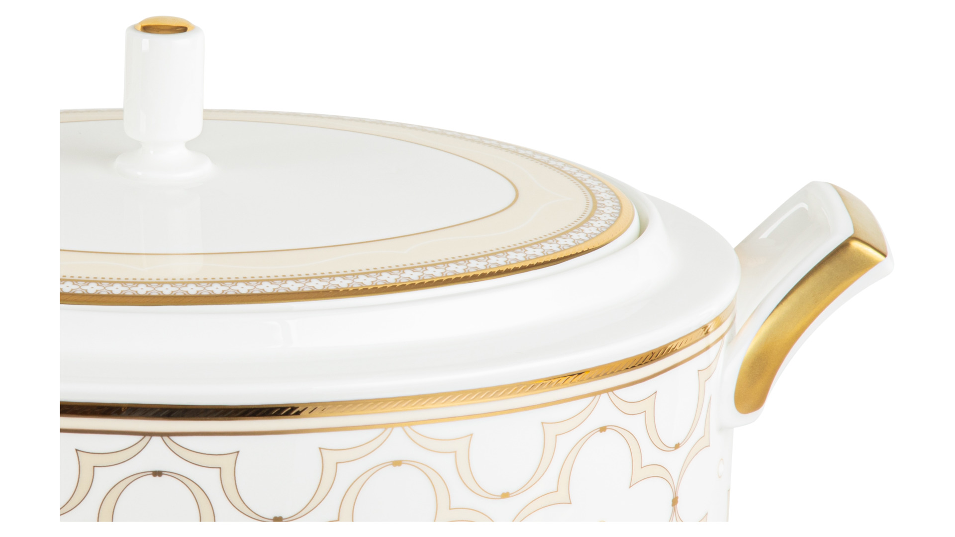 10628671 Noritake Блюдо для горячего с крышкой Noritake "Трефолио,золотой кант" 3,5л Фарфор костяной  - Вид №1