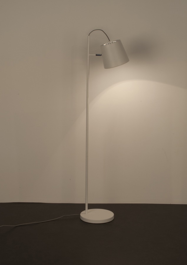 Лампа напольная Buckle Head, белая Zuiver 5002039 - Вид №10