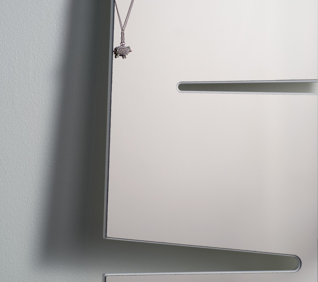 Ex.T Lean mirror Зеркало и вешалка для полотенец EXLEANMIR/BI  - Вид №2