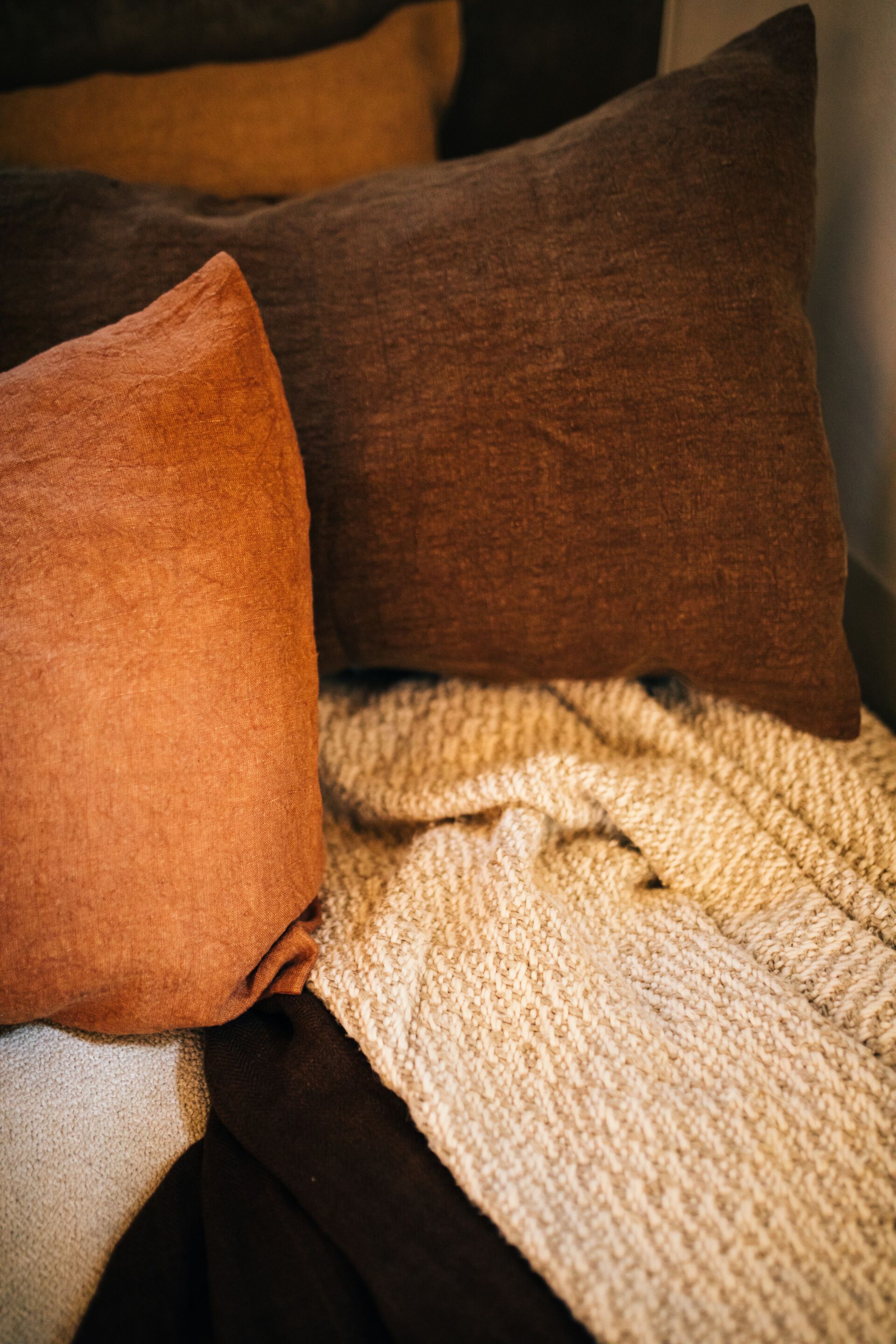 Прямоугольная однотонная льняная подушка POMAX BASICS ARCH-00153227 - Вид №6