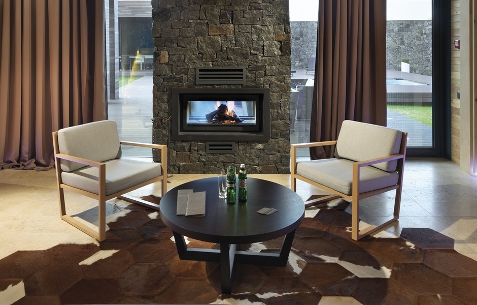 042981 Столик Andreu World Uves - Вид №2