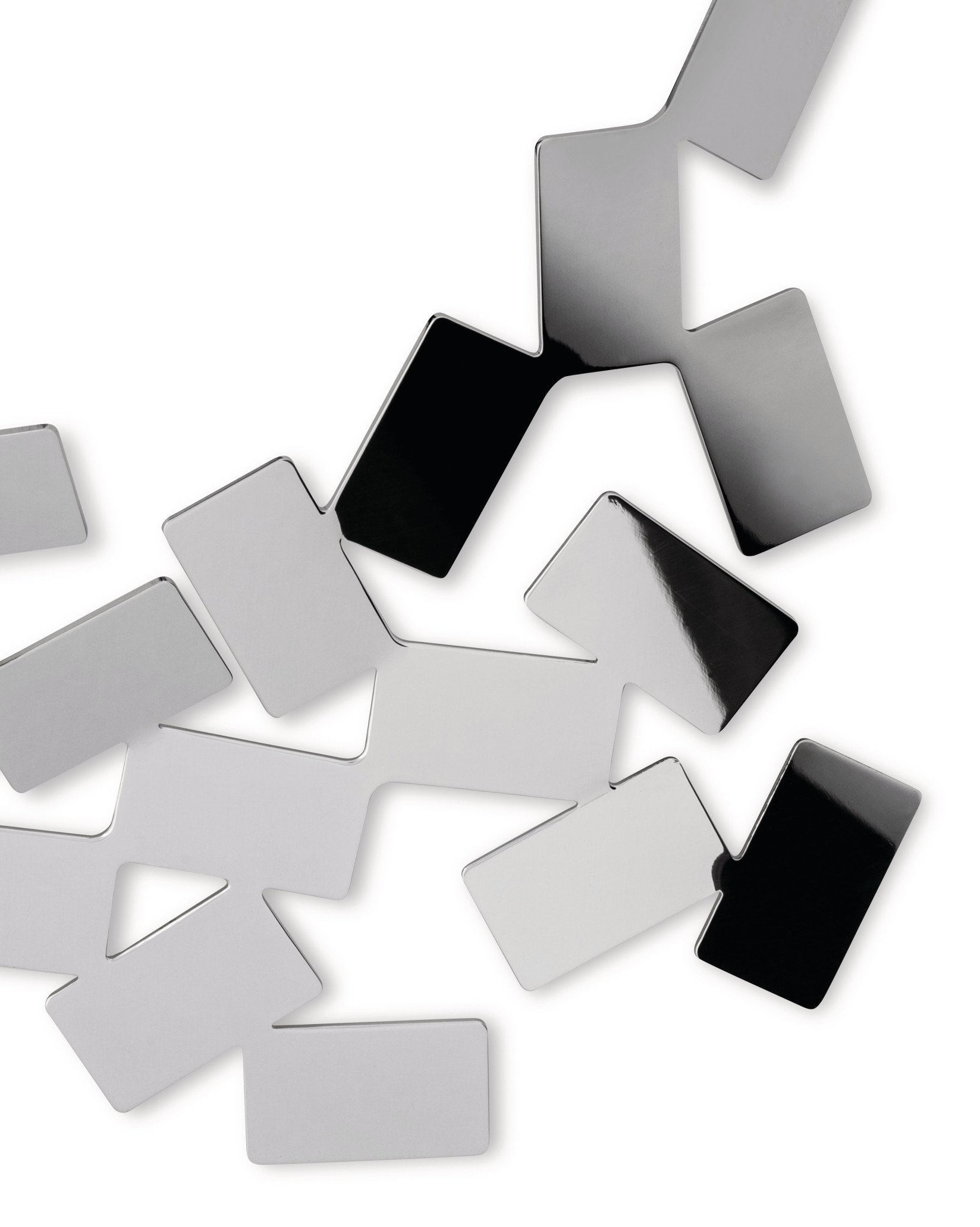 Колье Alessi Fiato на шее MT11 - Вид №2