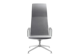 4-спицевое офисное кресло с высокой спинкой