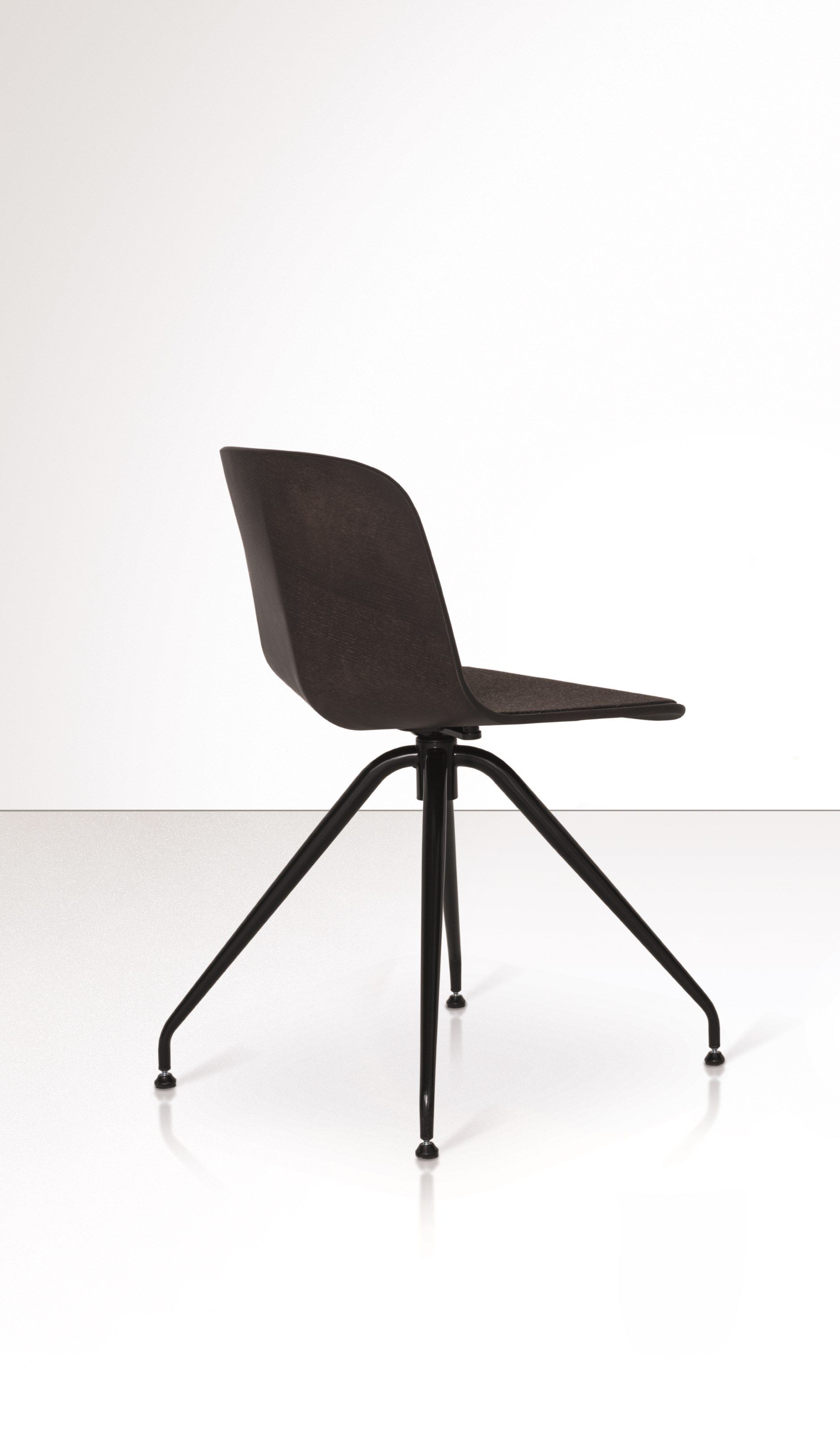 Поворотный стул из стали и дерева PIAVAL Herringbone-Contract ARCH-00047834 - Вид №1