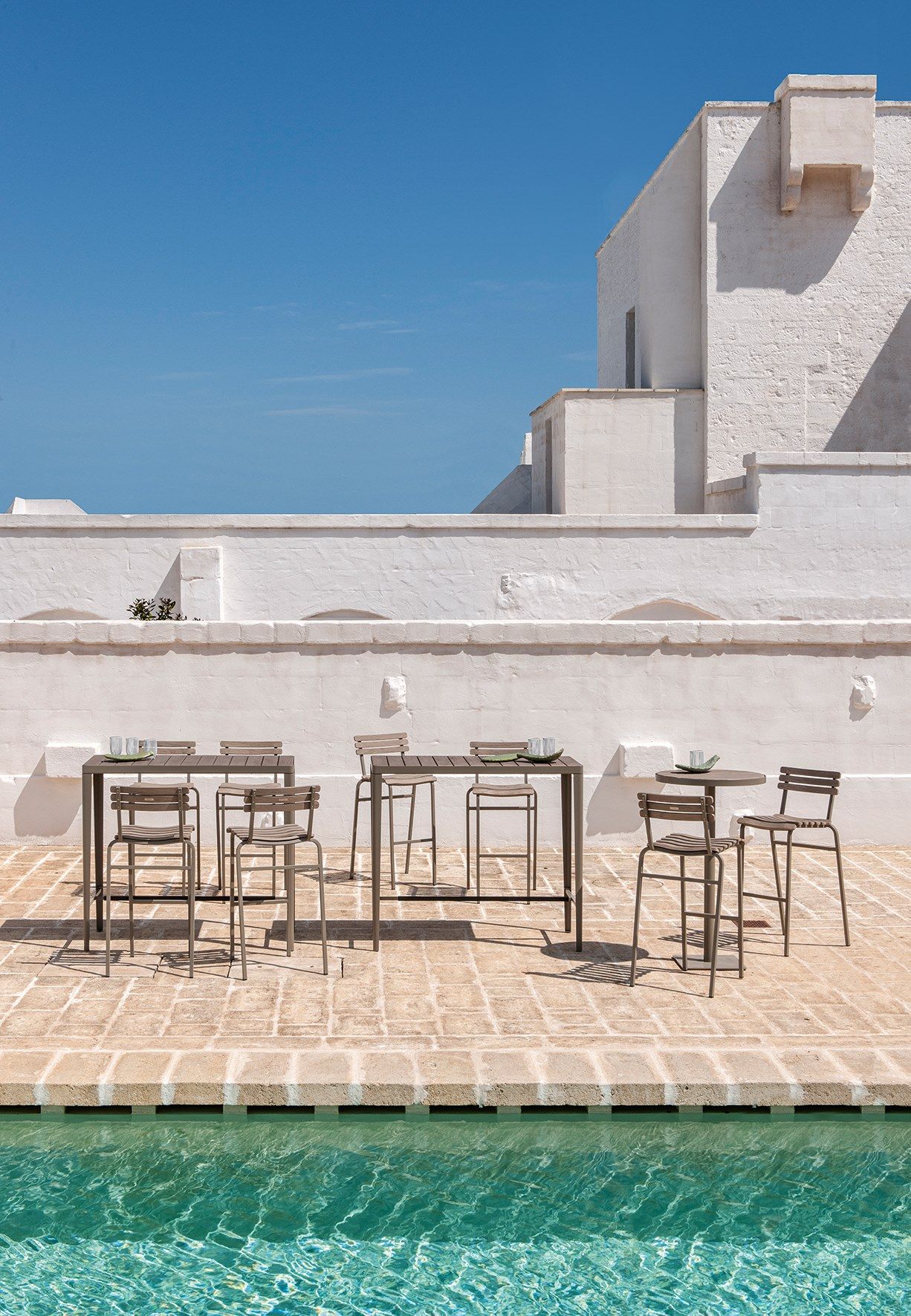 Высокий прямоугольный садовый стол из тикового дерева Ethimo Laren ARCH-00053197 - Вид №4