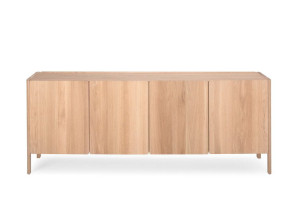 Шкаф из дуба с распашными дверями