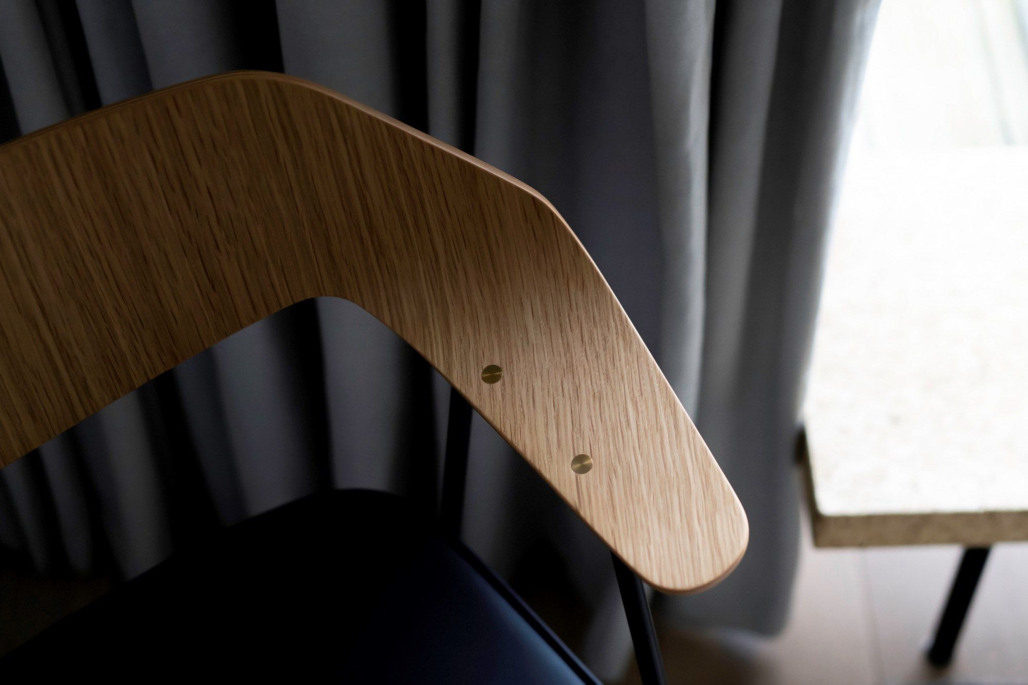 Стул с подлокотниками из кожи и шпона Case 675 ARCH-00046033 - Вид №20