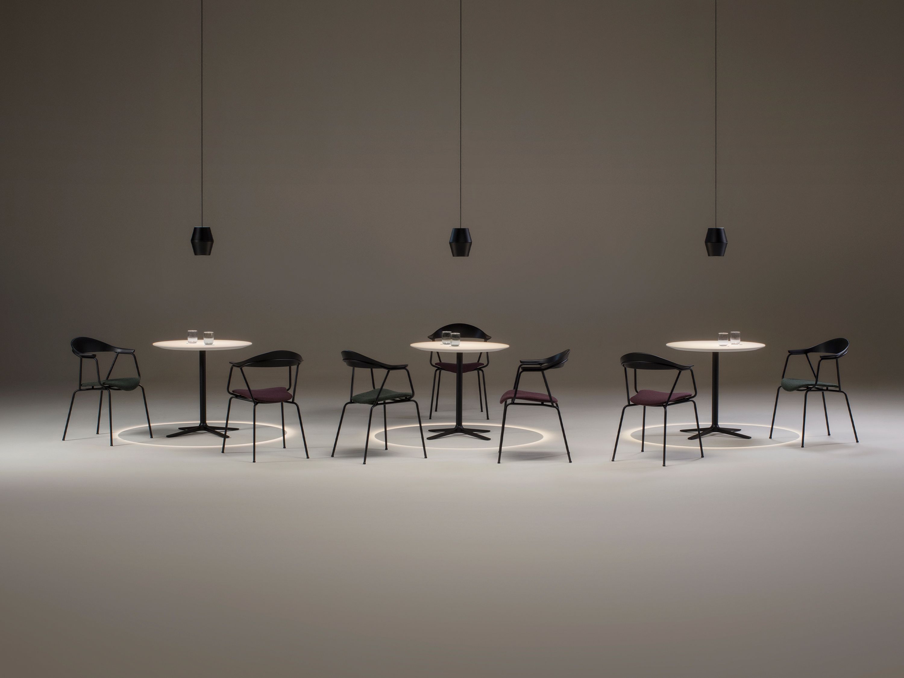 Деревянный стул с подлокотниками с мягким сиденьем prostoria PIUN ARCH-00104587 - Вид №3