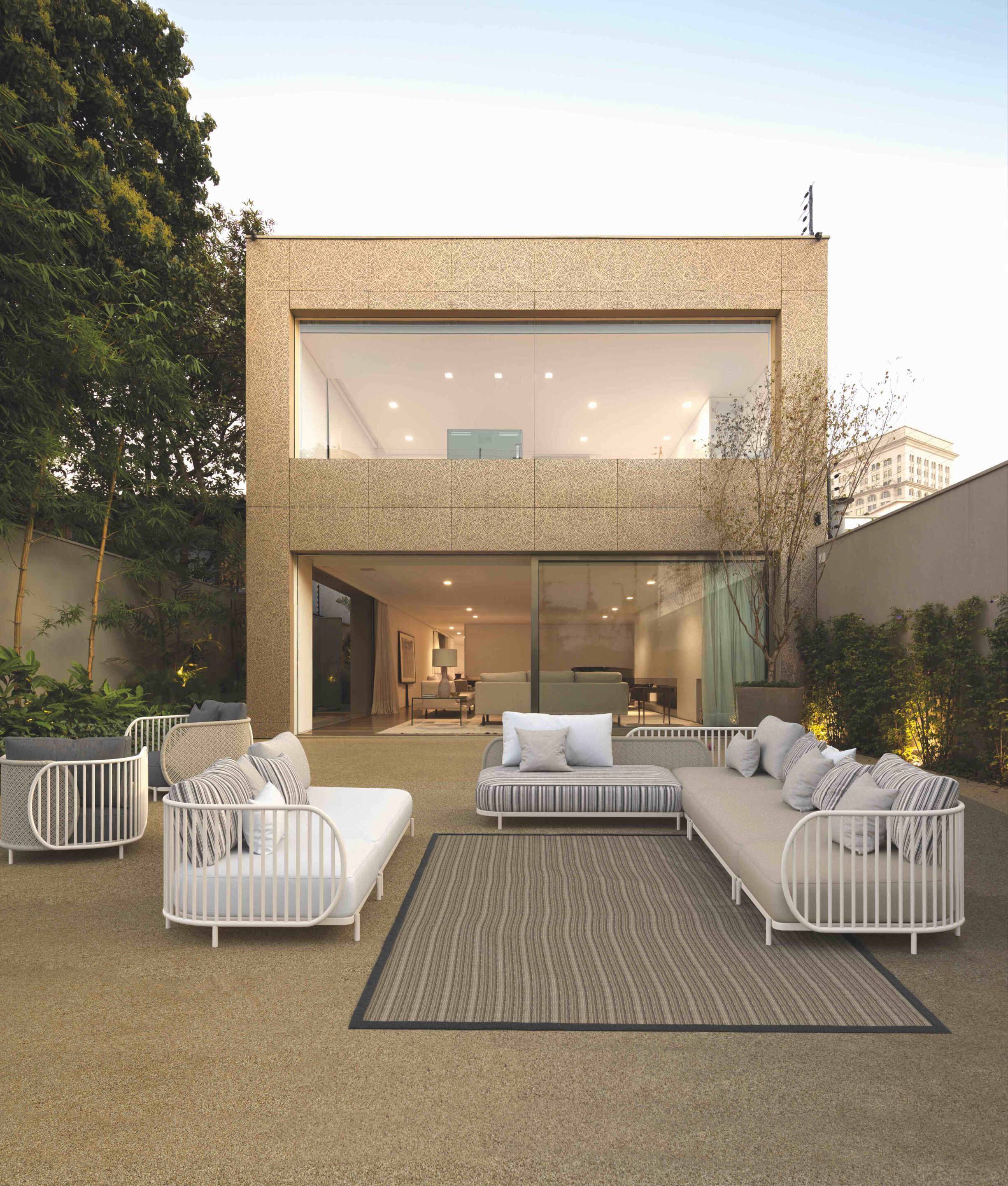 Садовое кресло из Sunbrella® и алюминия YAAZ Ova ARCH-00044894 - Вид №1