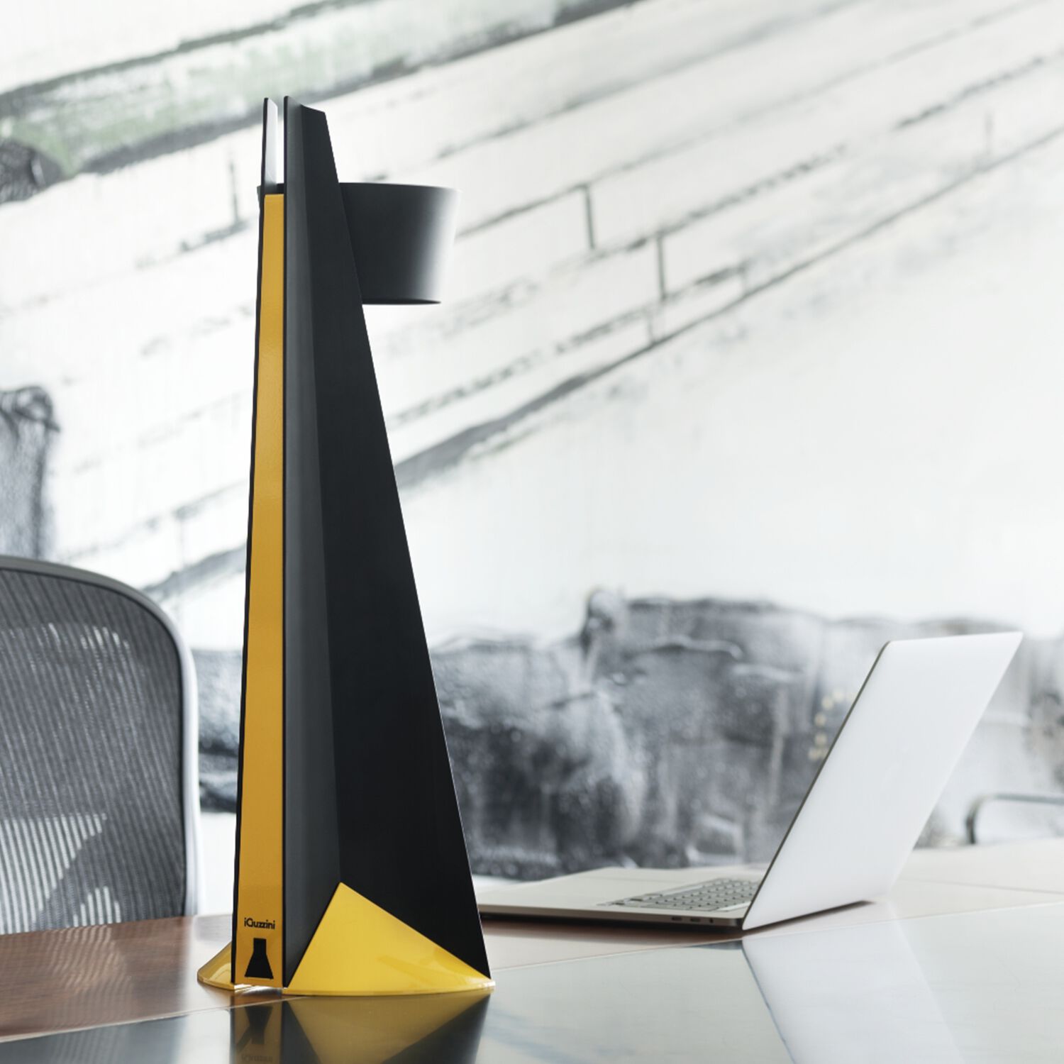 Регулируемая настольная лампа на батарейках с диммером iGuzzini Mya ARCH-00050384