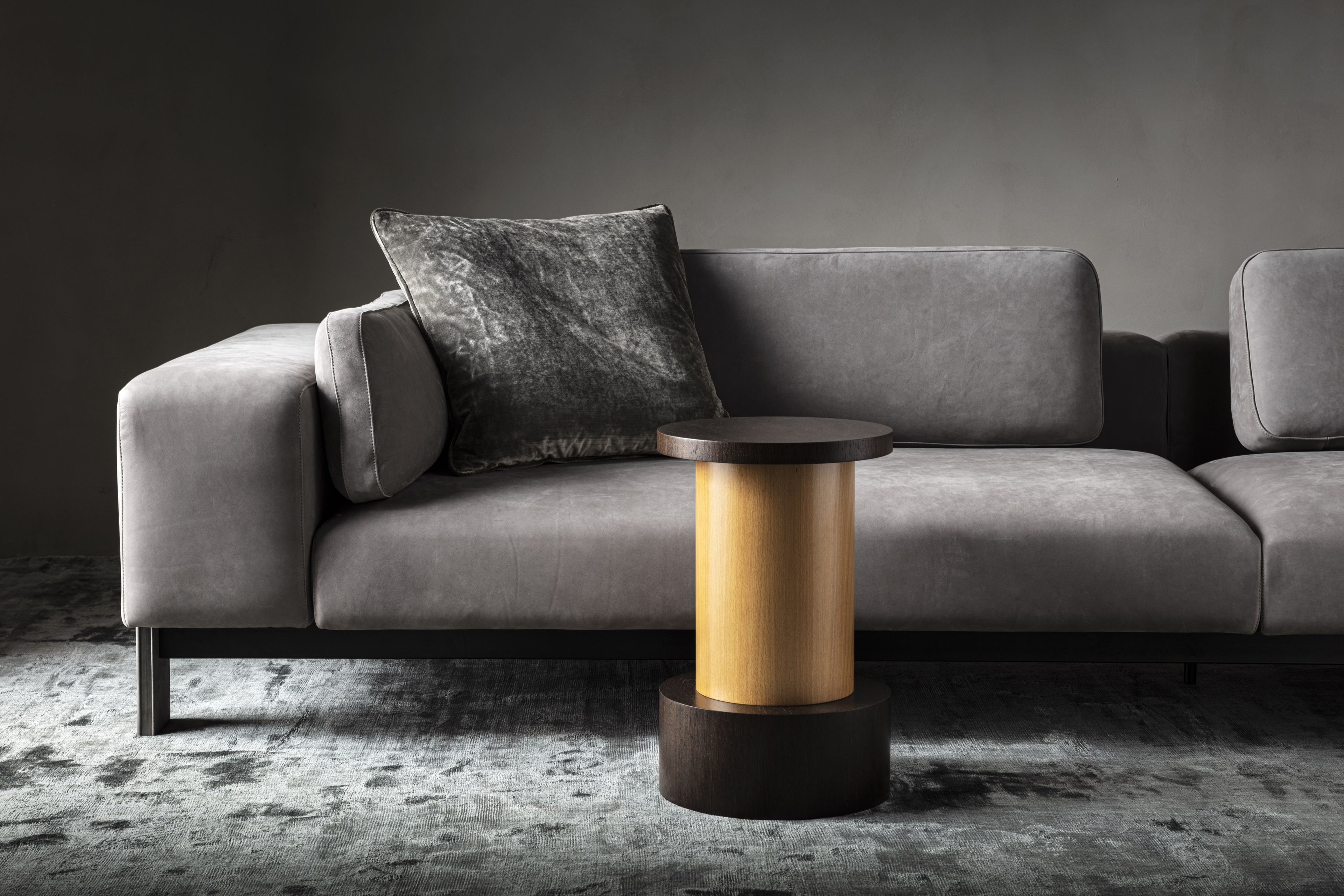 Круглый деревянный журнальный столик OAK Ettore Sottsass Limited Edition ARCH-00005875 - Вид №1