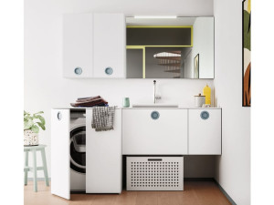 Шкаф для белья с зеркалом