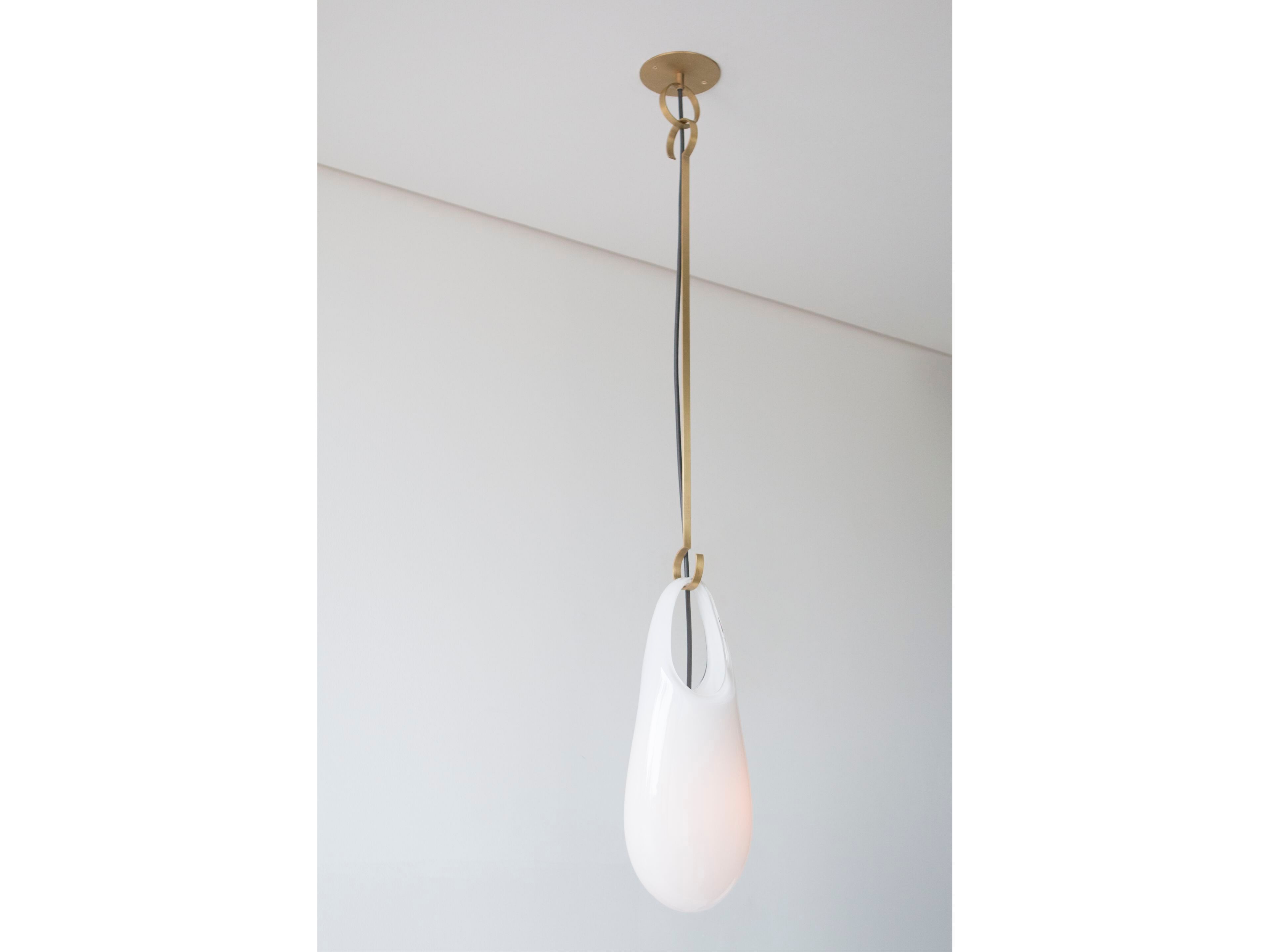 Подвесной светильник из латуни и выдувного стекла SkLO Hold ARCH-00102135 - Вид №2