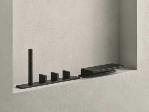 ABOUTWATER Смеситель для ванны Waterfall с ручным душем Ak/25