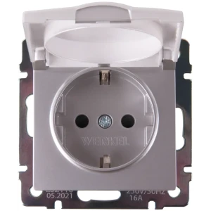 Розетка встраиваемая Werkel Hammer с заземлением со шторками и крышкой цвет серебряный