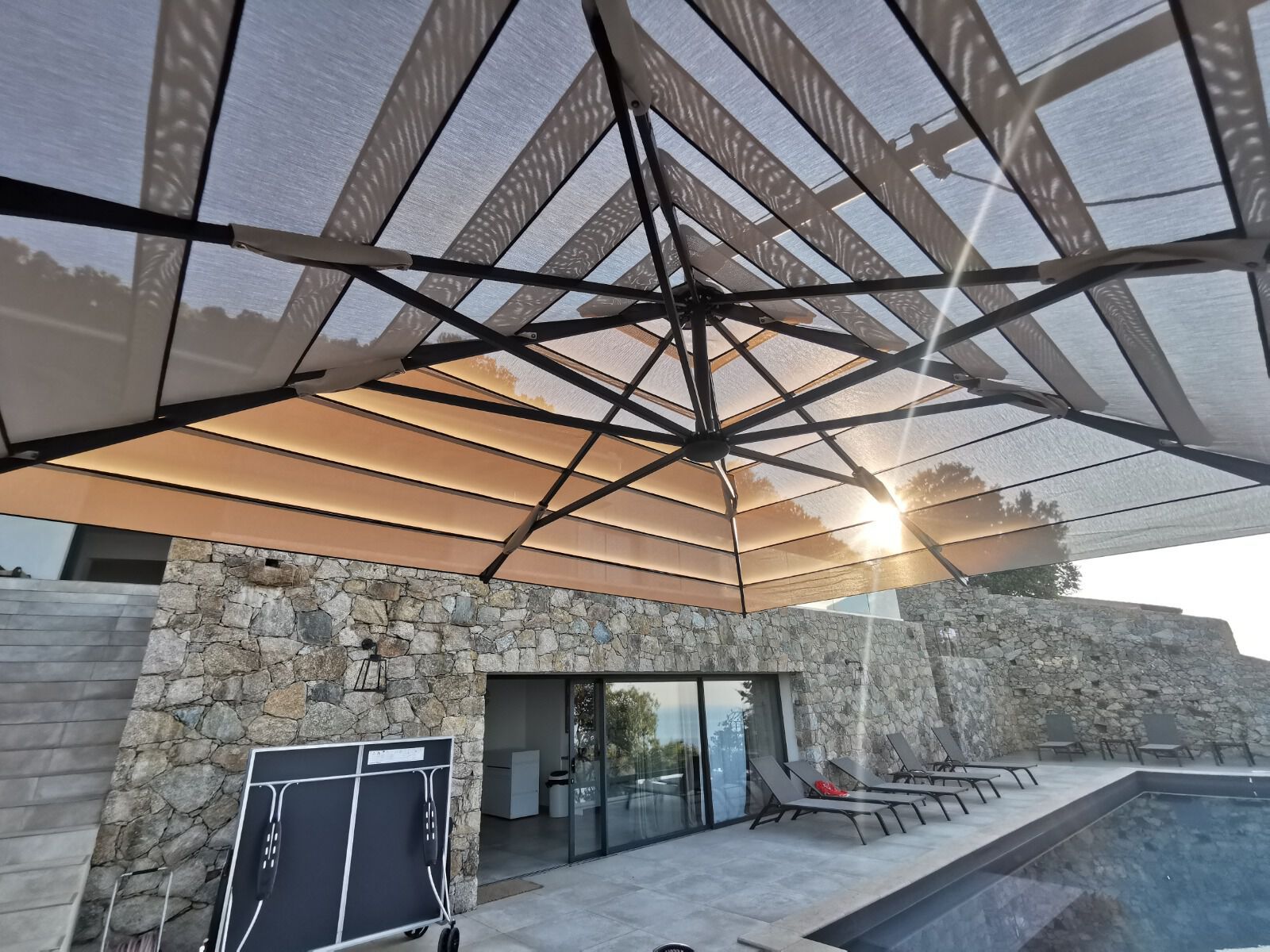 Металлический поворотный зонтик с боковым полюсом Gardenart GIRASOLE LUSSO ARCH-00067059 - Вид №4