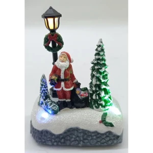 Рождественская деревня KREAFORTA Санта у елки