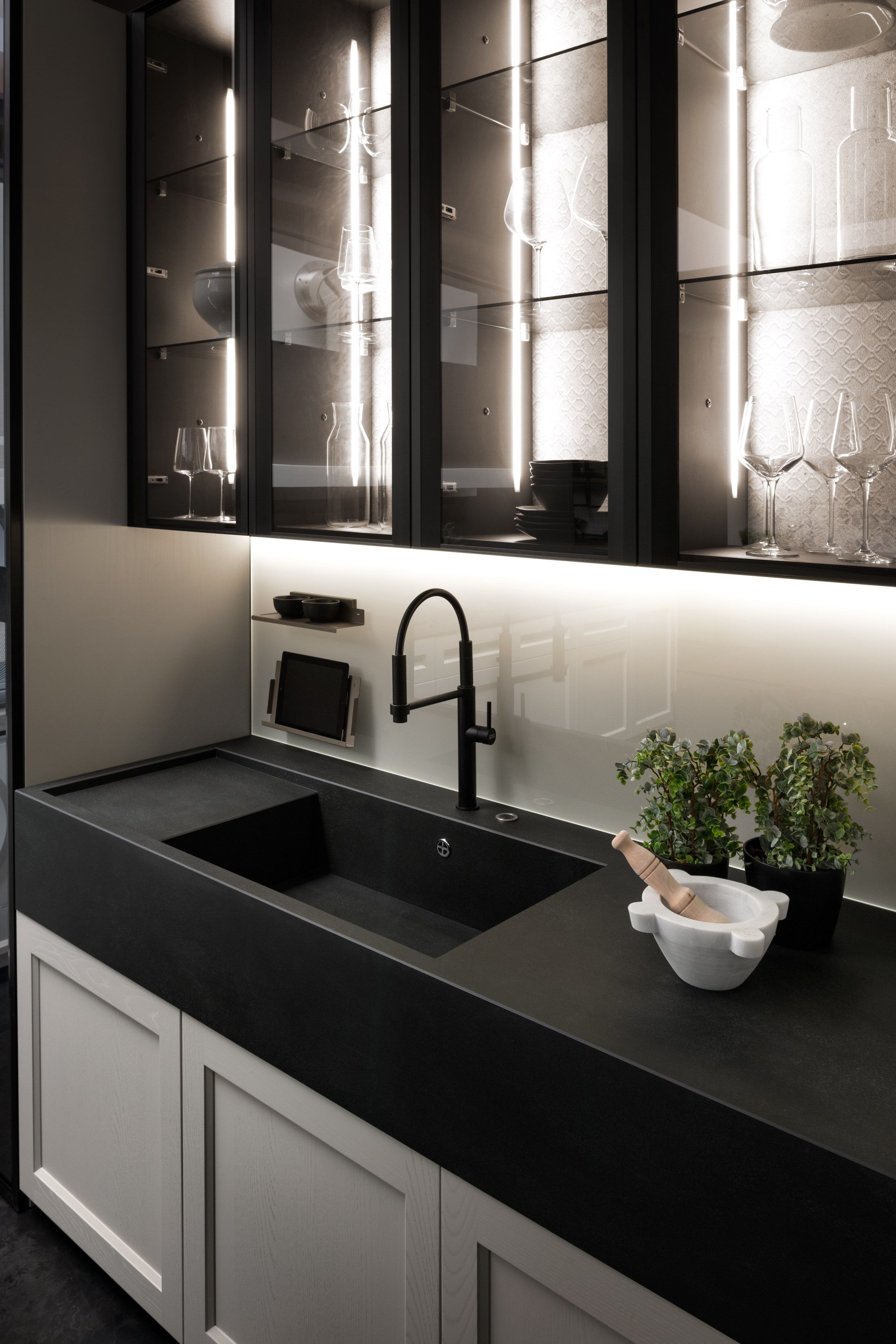 Кухня из массива дерева с островом Floritelli Cucine Kea ARCH-00139246 - Вид №3