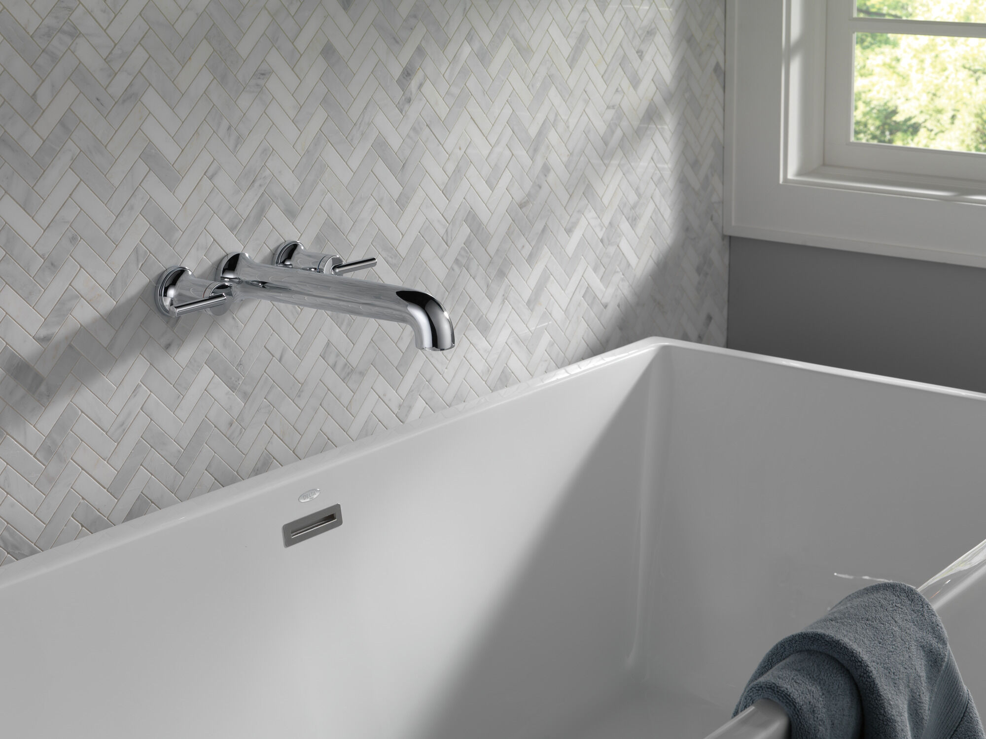 T5759-WL Настенный наполнитель ванны Delta Faucet Contemporary Хром - Вид №2