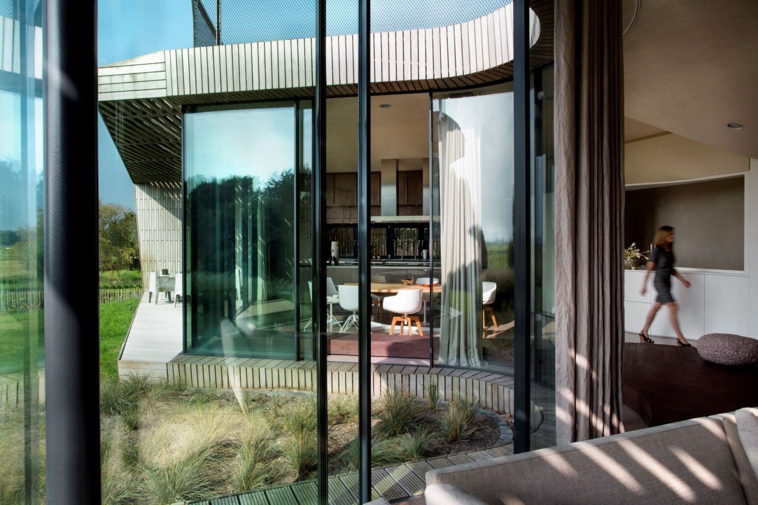 Алюминиевые окна с изогнутыми створками Keller minimal windows® KELLER minimal windows® curve ARCH-00146603 - Вид №7