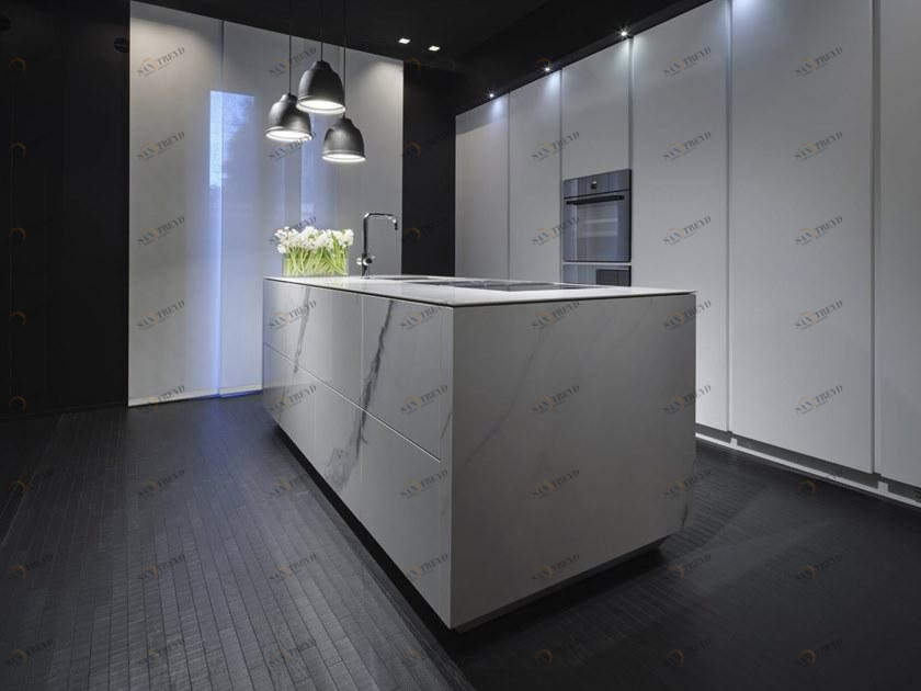 RIFRA Кухня с островом из глянцевого золотого керамического камня calacatta Kube sun-id-1472649