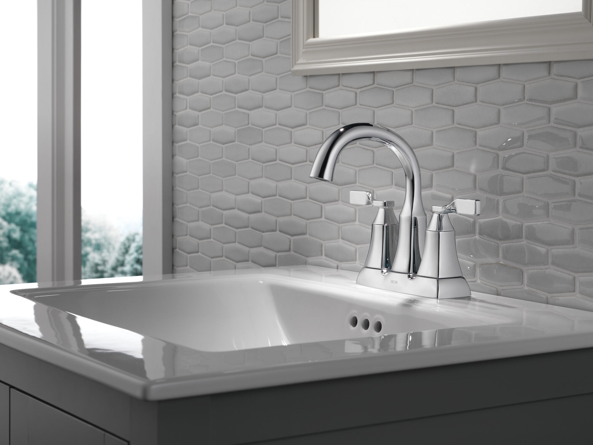 25766LF Смеситель для ванной комнаты с двумя ручками Delta Faucet Sawyer Хром  - Вид №3