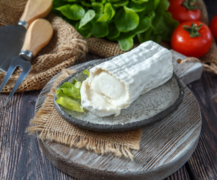 5376 Сыр "Бюш-Де-Шевр" в белой плесени Вкусляндия  - Вид №1