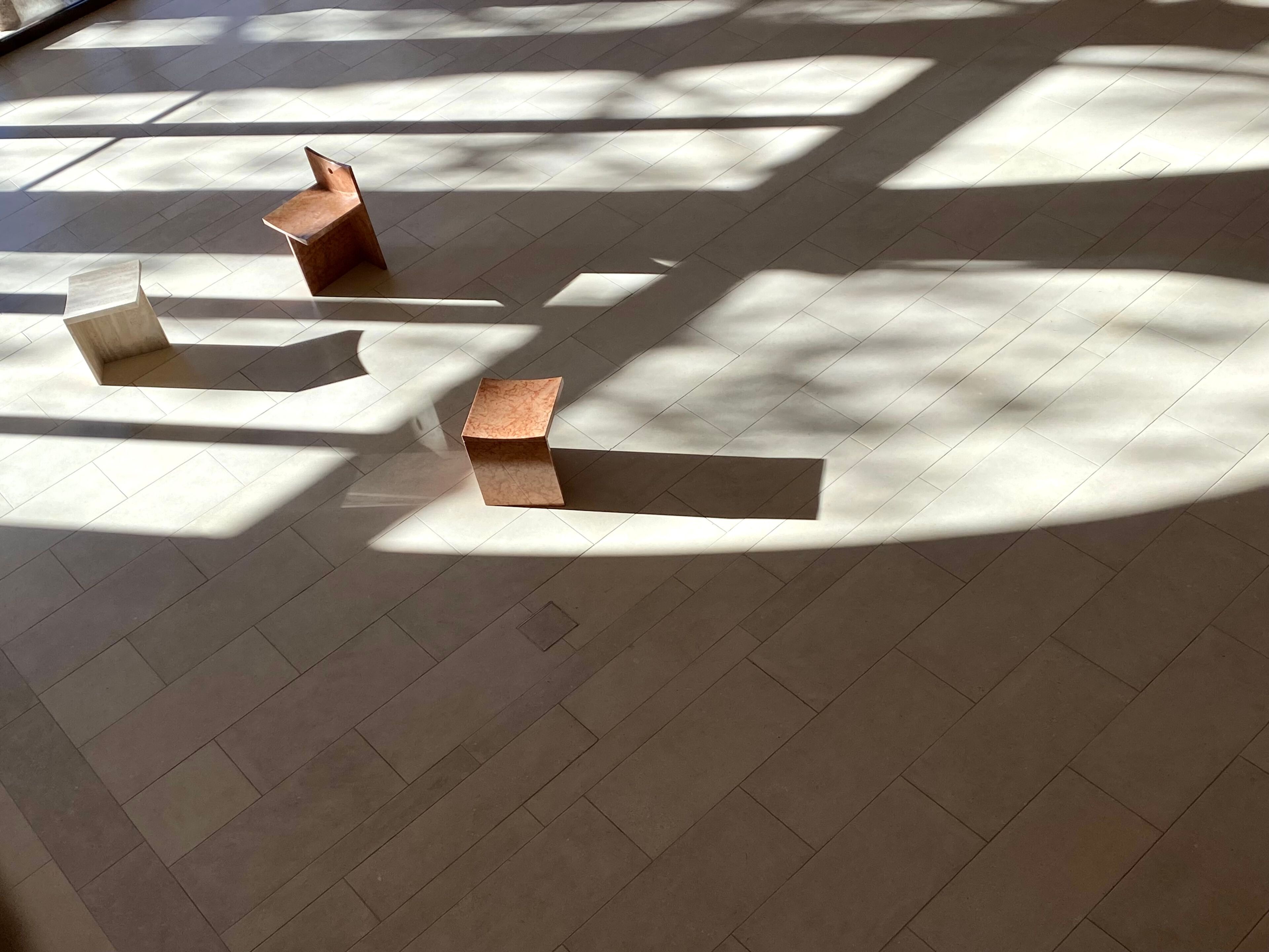 Стул с низкой спинкой из красного мрамора Verona Pistore Marmi Pistore Marmi X McGannon Saad ARCH-00139278 - Вид №10