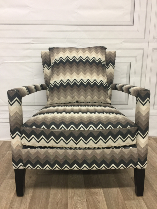 Кресло Gregory от Eichholtz черное с принтом EICHHOLTZ ДИЗАЙНЕРСКИЕ, EICHHOLTZ 062212 Принт;черный;белый  - Вид №8