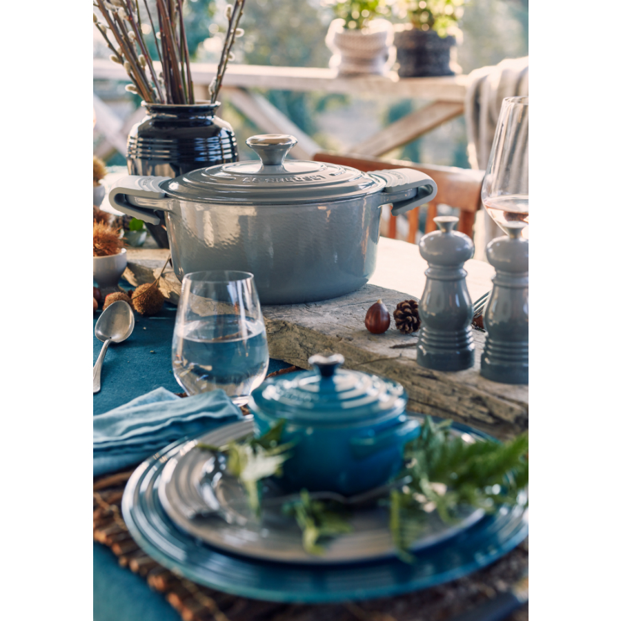 Кастрюля чугунная Le Creuset, Ø22 см, серая 21177225412430 - Вид №3