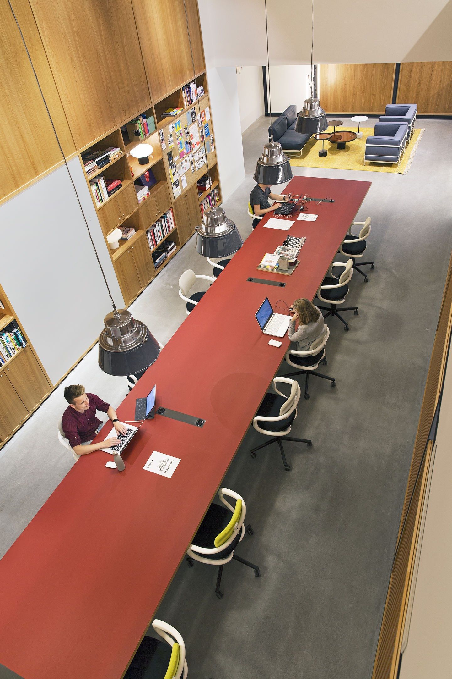 Тканевый стул с подлокотниками VITRA Eames Aluminium Group ARCH-00057694 - Вид №10