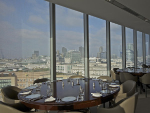 Система остекления с алюминиевой вставкой