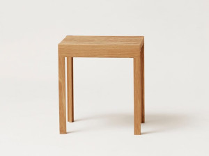 Дубовый табурет