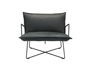 Кожаное кресло с подлокотниками