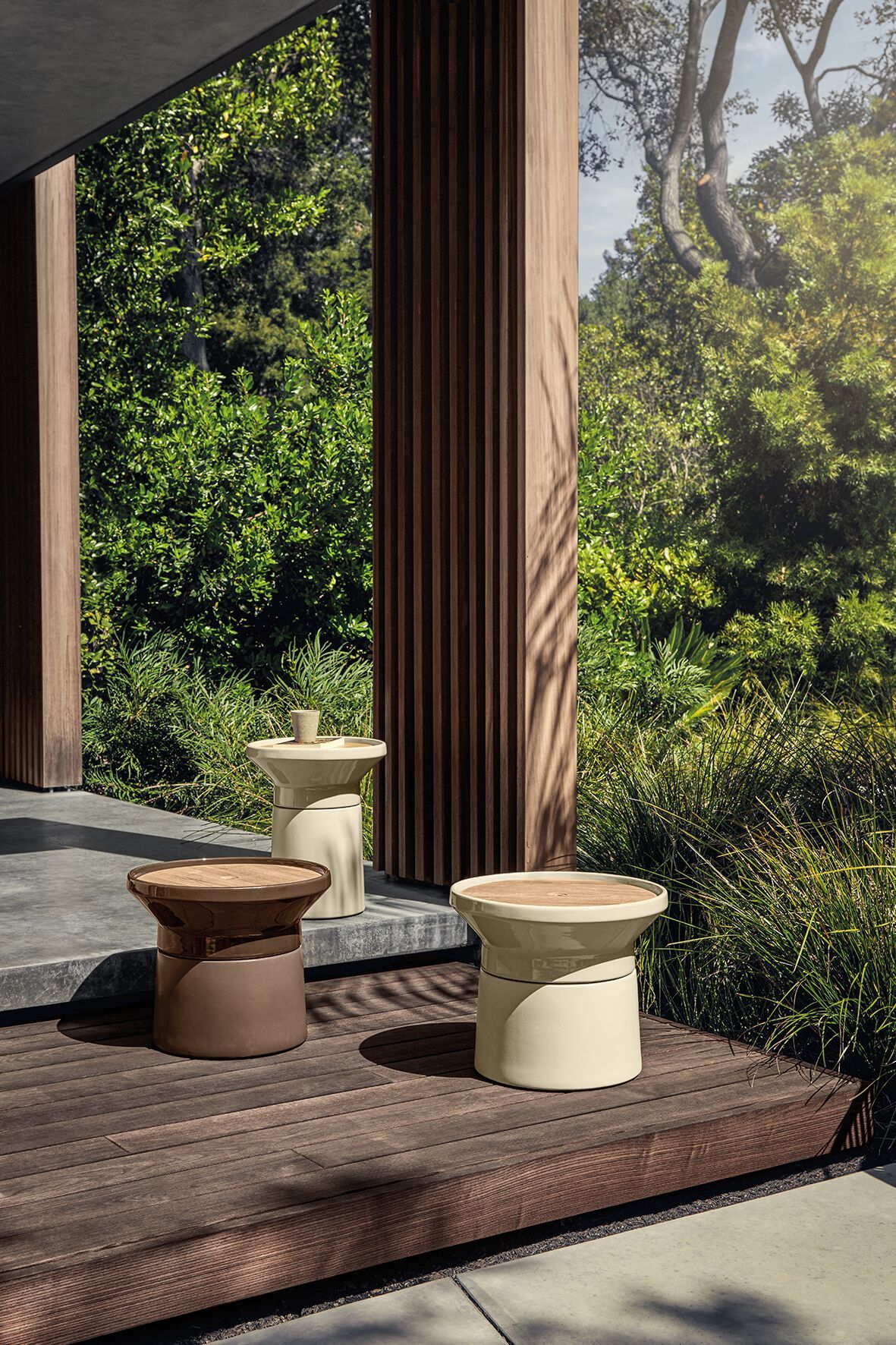 Круглый керамический сад высокий журнальный столик с тиковым верхом Gloster COSO ARCH-00063888 - Вид №2