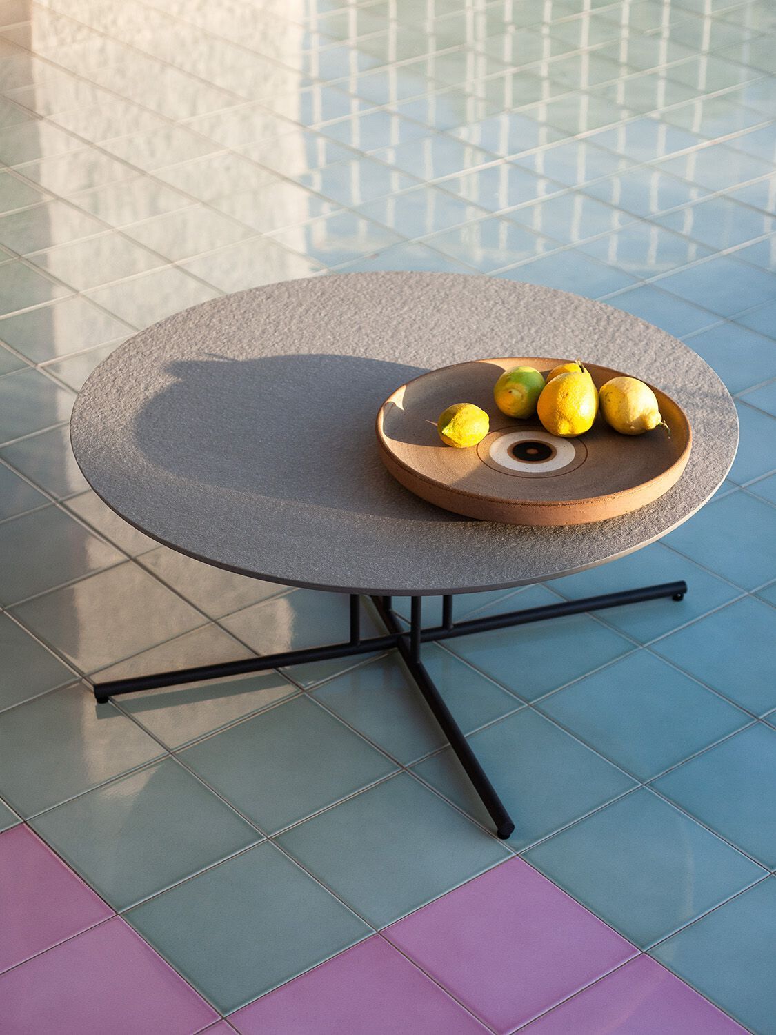 HPL и металлический сад низкий круглый журнальный столик Potocco Graphic ARCH-00118582 - Вид №5