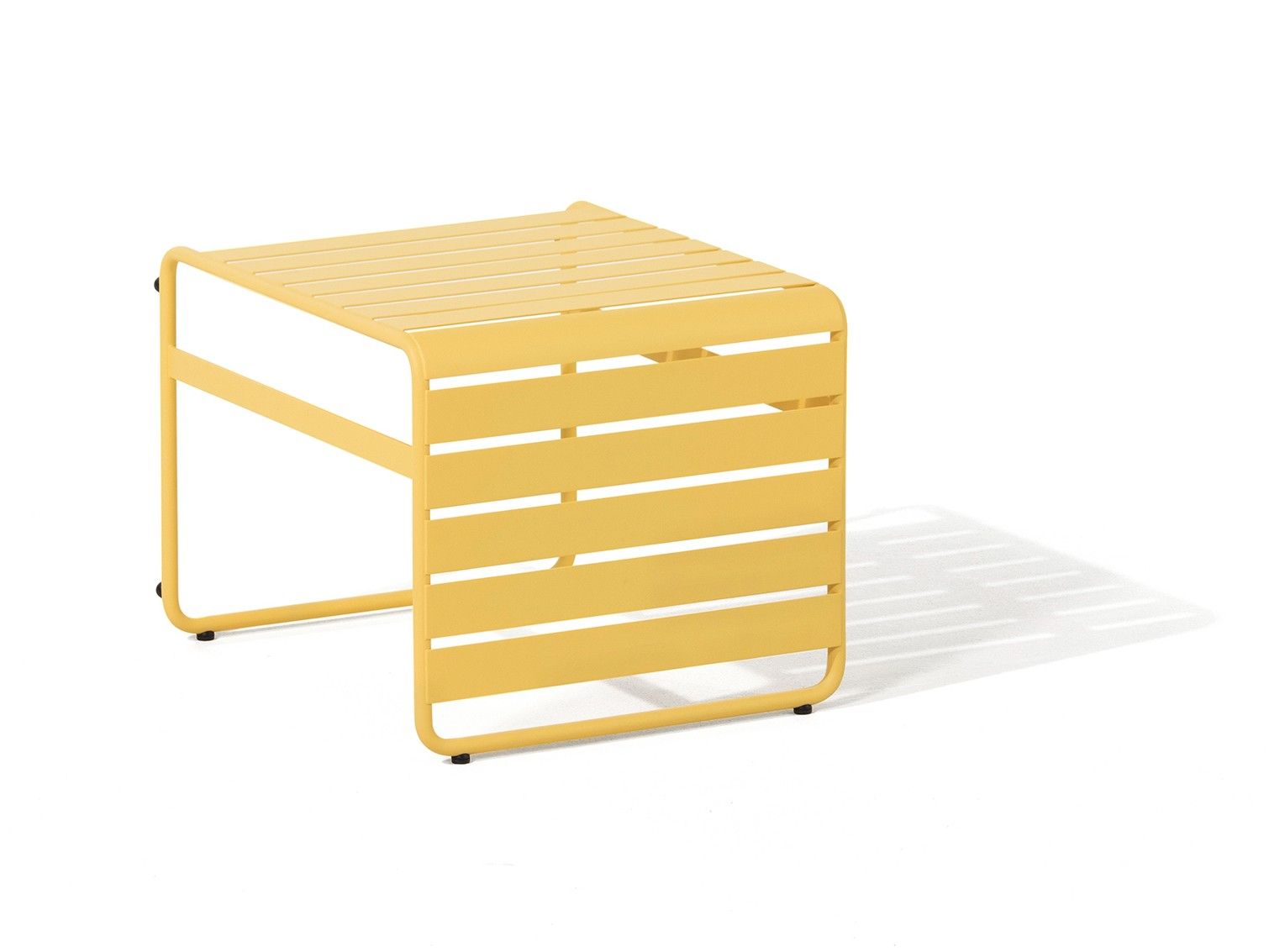 Металлический квадратный садовый столик prostoria Jugo ARCH-00100981