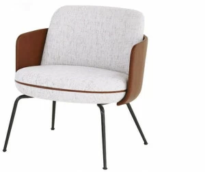 Wittmann Кресло из ткани с подлокотниками Merwyn