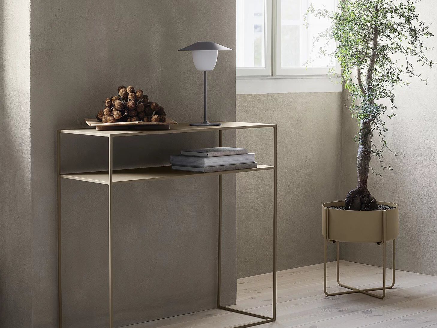 Круглая стальная плантатор с порошковым покрытием blomus Kena ARCH-00036330 - Вид №3