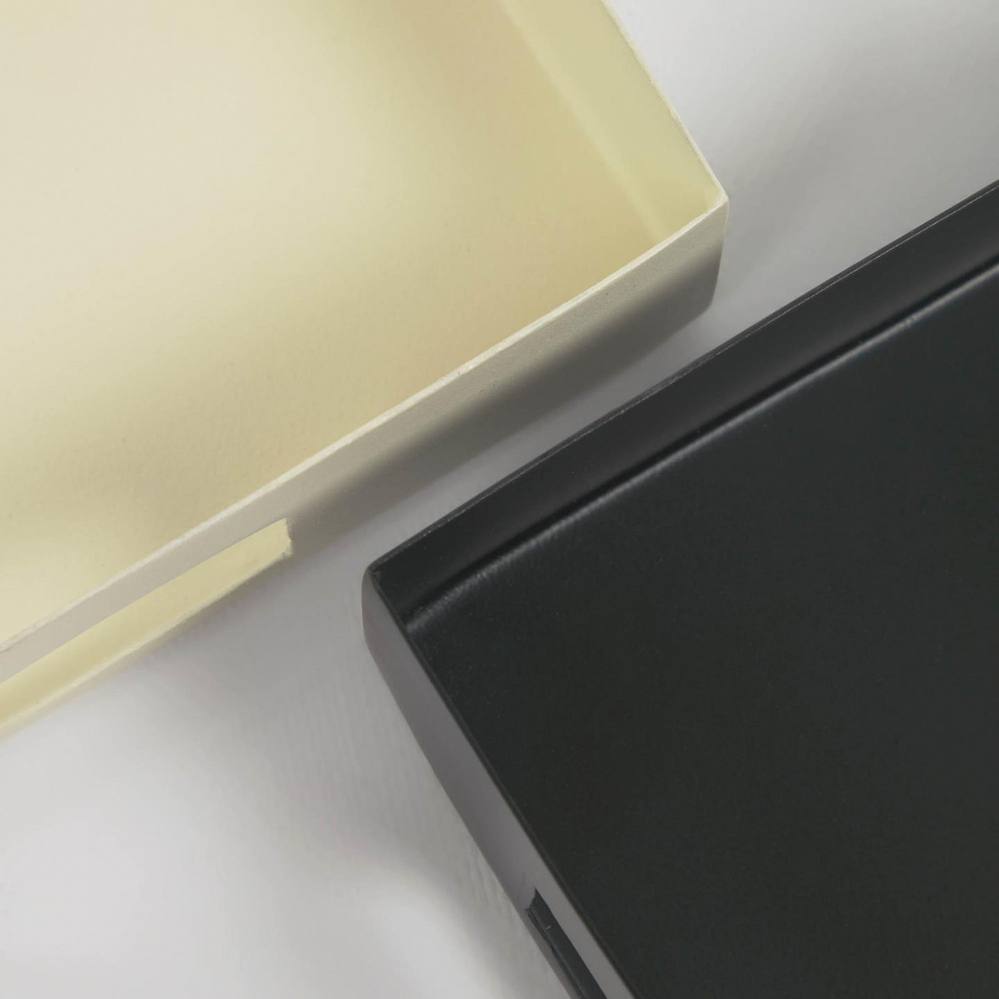 109403 Ghislaine set of 2 trays in multicoloured metal La Forma  - Вид №1