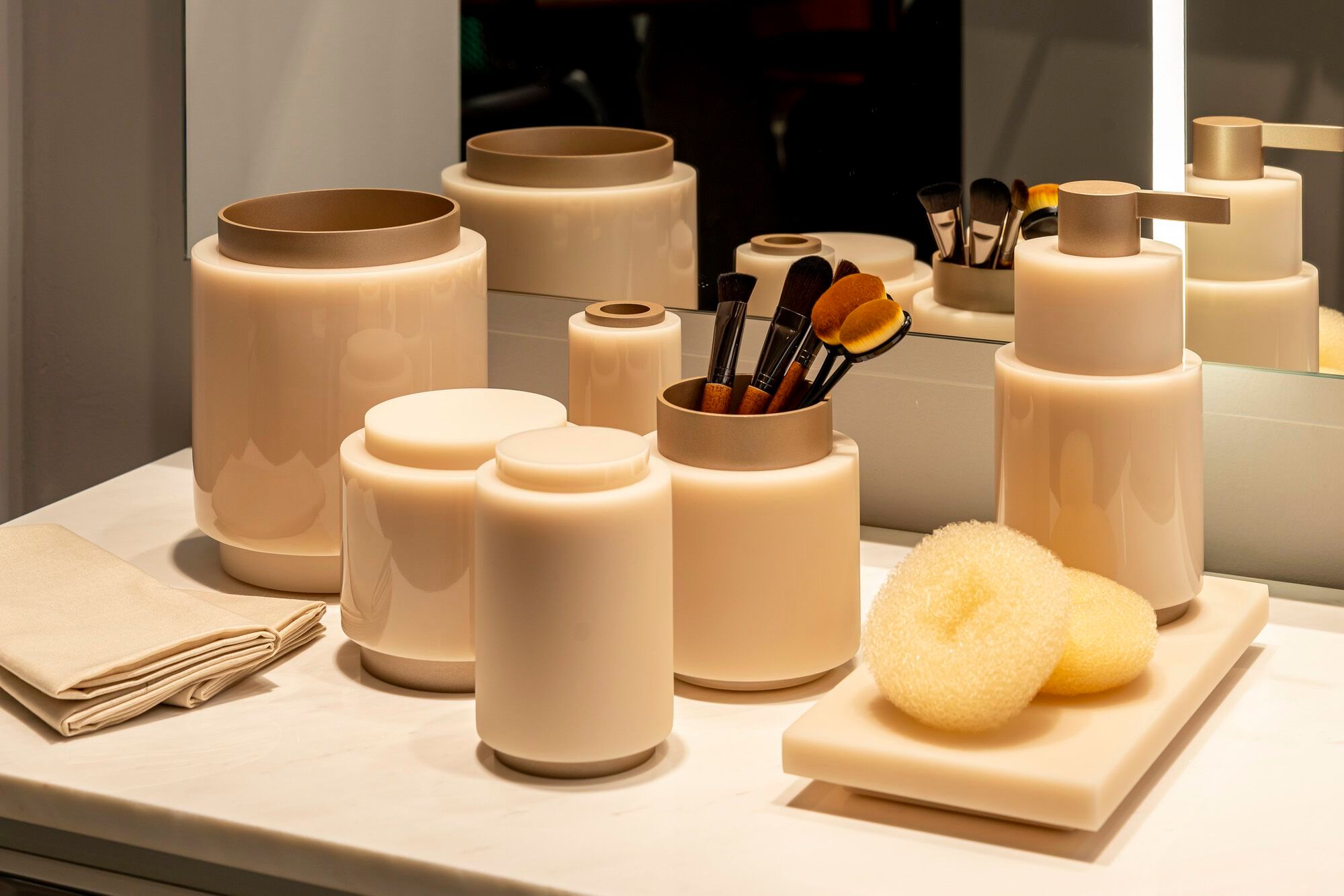 Диспенсер для мыла из смолы Vallvé ARO ARCH-00078508 - Вид №13