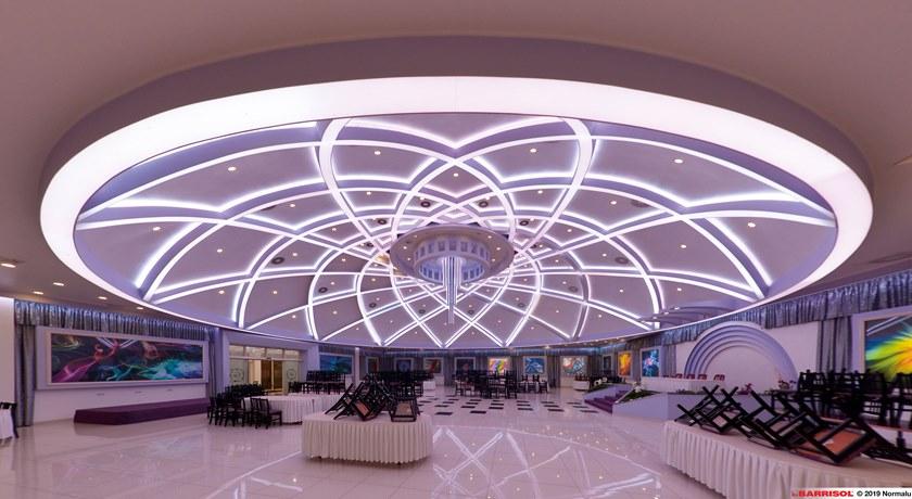 BARRISOL Натяжной потолок из ПВХ с подсветкой для интерьеров sun-id-1389943 - Вид №4