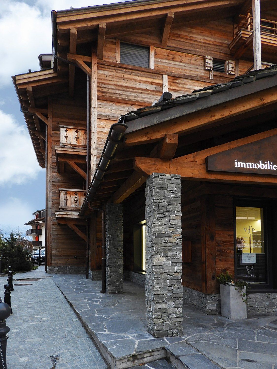 Натуральный каменный элемент для фасада B&B Rivestimenti Naturali камень ARCH-00006738 - Вид №29