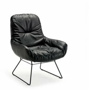 Freifrau Кожаное кресло с салазками и подлокотниками Leya