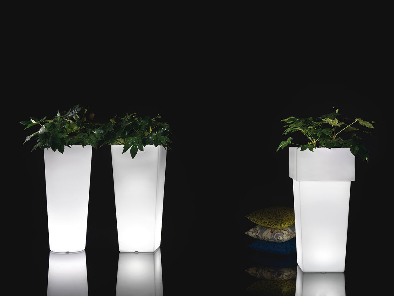 Высокий яркий полиэтиленовый садовый горшок Lyxo Design GAIA ARCH-00066195 - Вид №1