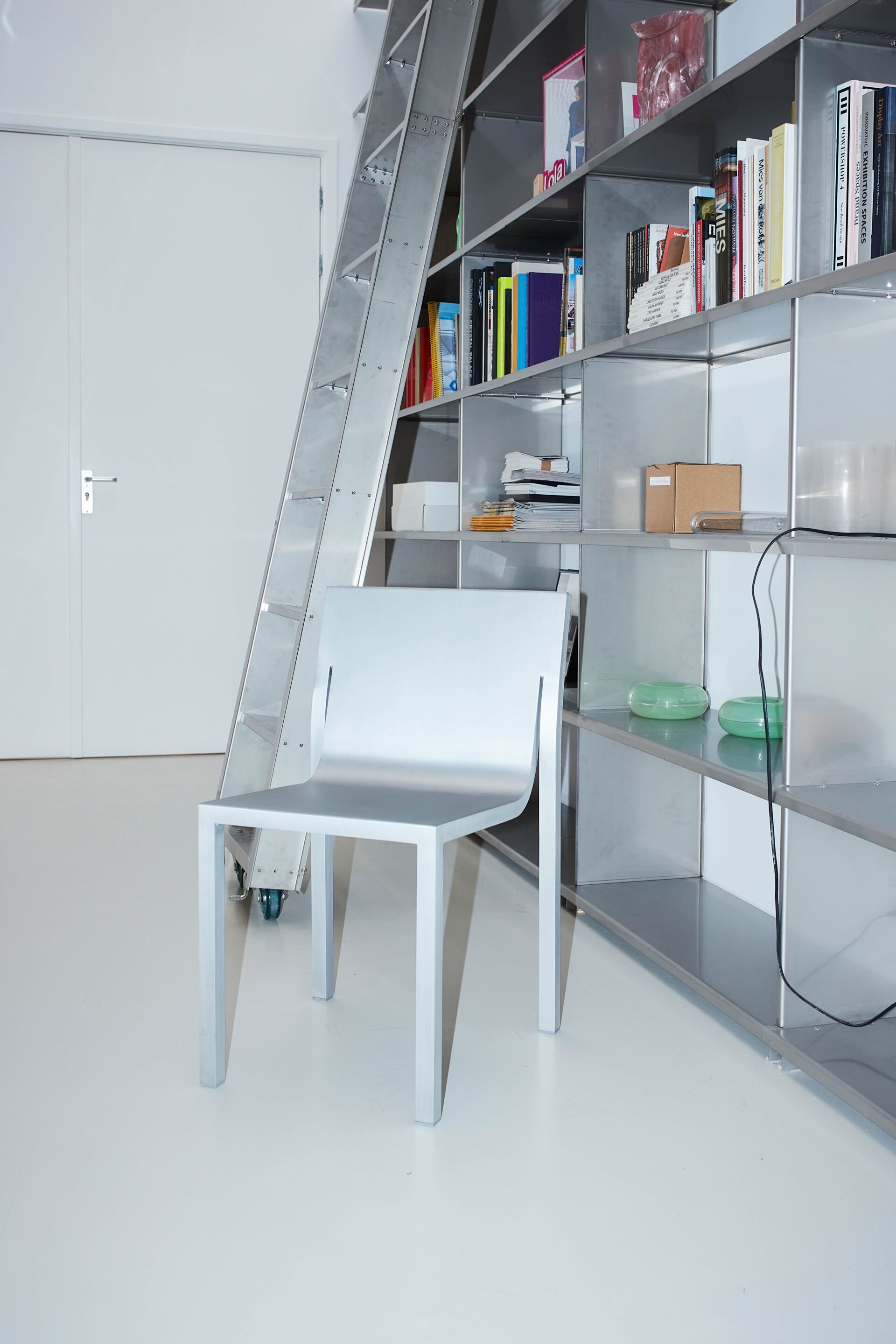 Штабелируемый алюминиевый стул BD Barcelona Stedelijk ARCH-00132726 - Вид №49