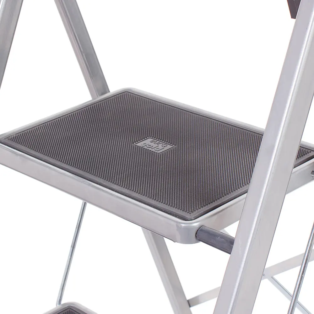 Стремянка с резиновым ковриком 3 ступени Santreyd STLM-2085348 - Вид №2