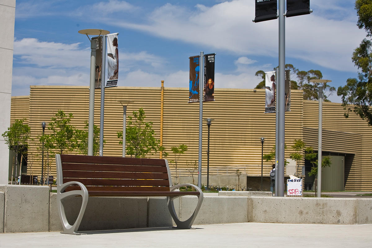 FSRT95 Скамейка трио  Forms-surfaces  - Вид №6