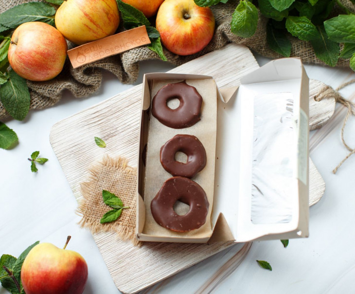 6331 Яблочные сушеные колечки в молочном ремесленном шоколаде Вкусляндия  - Вид №3